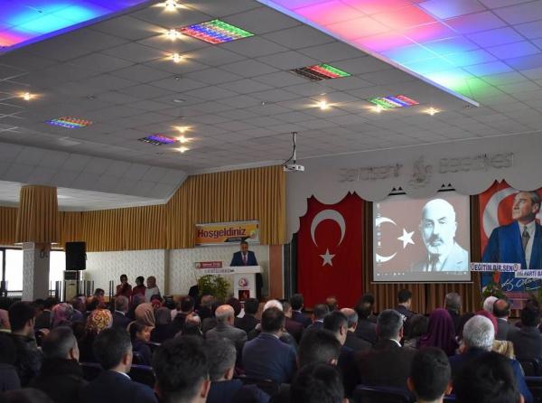 12 Mart İstiklal Marşı´nın Kabulünün 98.Yıl Dönümü ve Mehmet Akif ERSOY´u Anma İlçe Programı Okulumuz Tarafından İcra Edildi